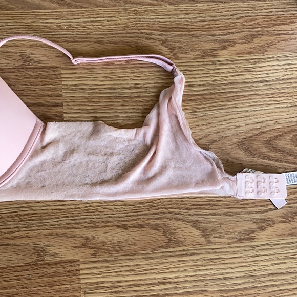 Victoria secret push-up bra with mesh straps in light pink - Picture 2 of 6